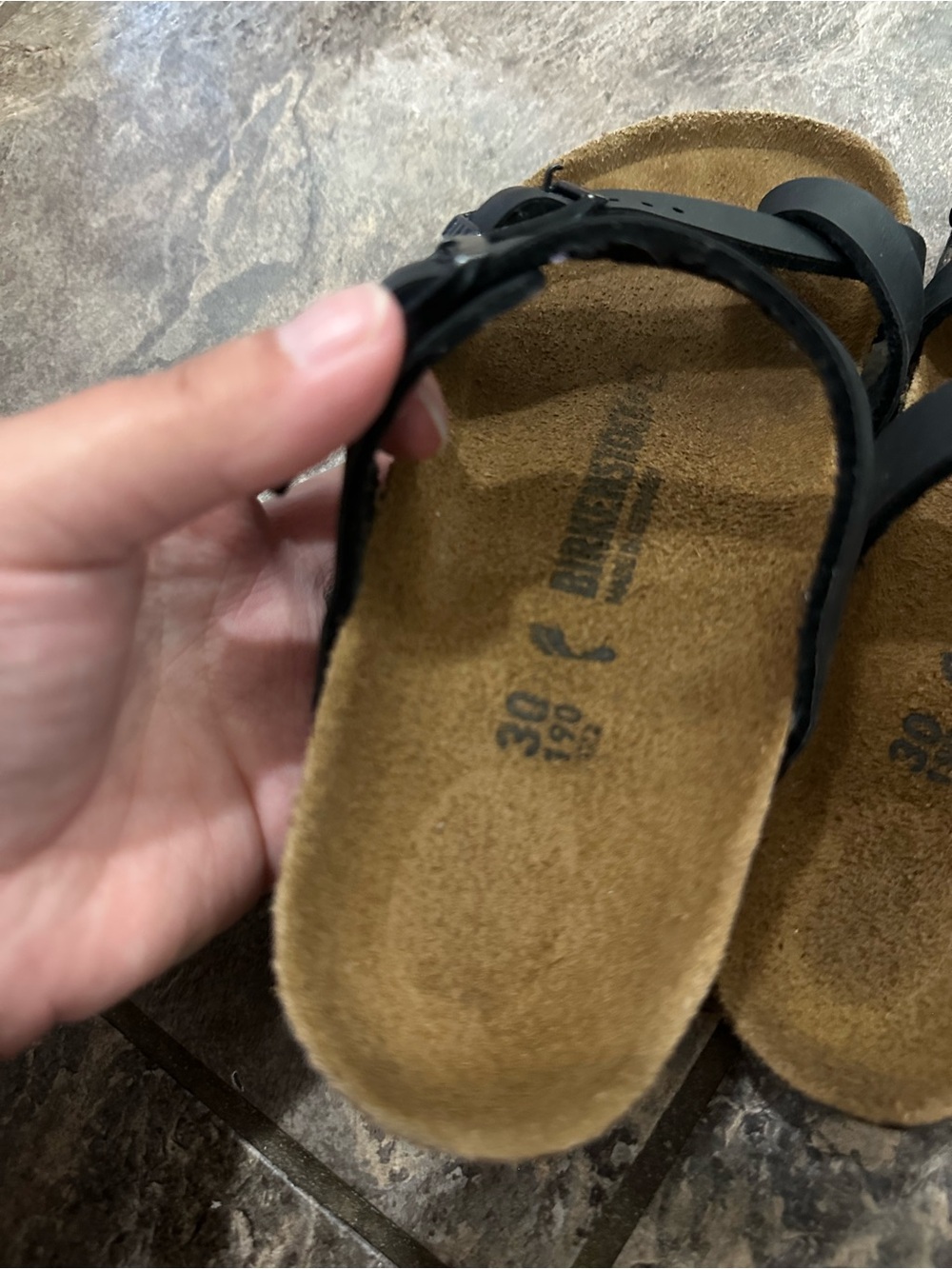 Like New Kid’s Mayari Birkenstock Sandals size 30 (Kid’s 12) - Picture 3 of 7